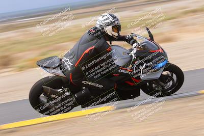 media/Sep-10-2022-SoCal Trackdays (Sat) [[a5bf35bb4a]]/Turn 9 Inside (1215pm)/